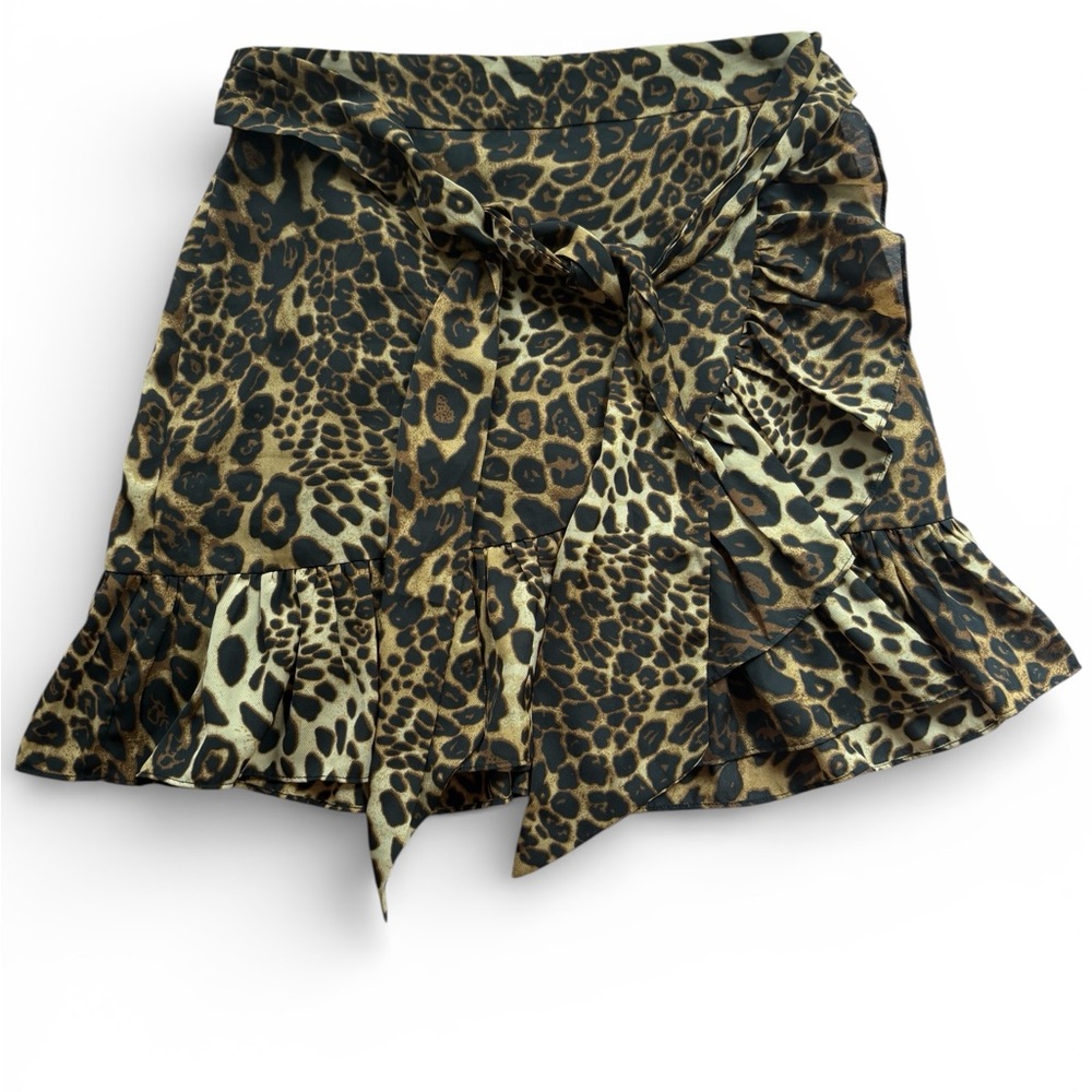 Essue Asymmetrical Leopard Print Skirt